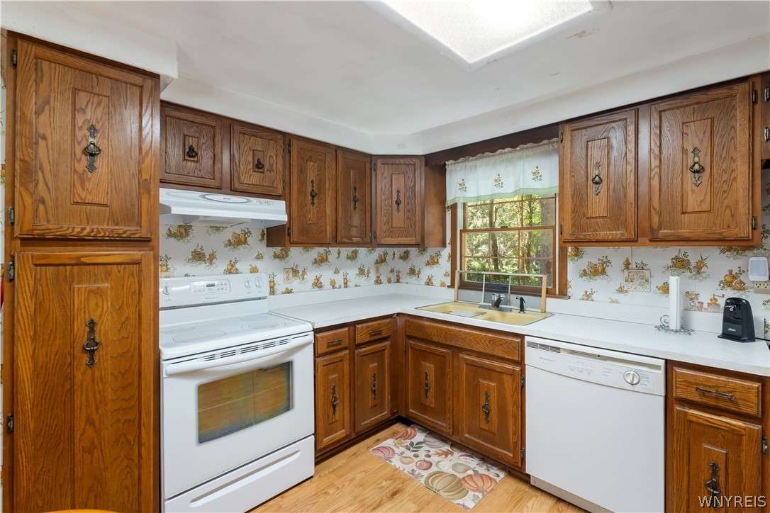 3367 Dunham Road Orangeville, NY 14569 - Photo 25 of 50 Main level kitchen