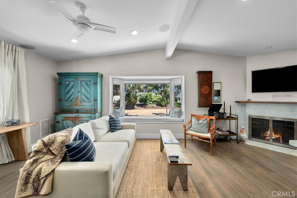 817 North Valley Drive Manhattan Beach, CA 90266 - Photo 2 of 28