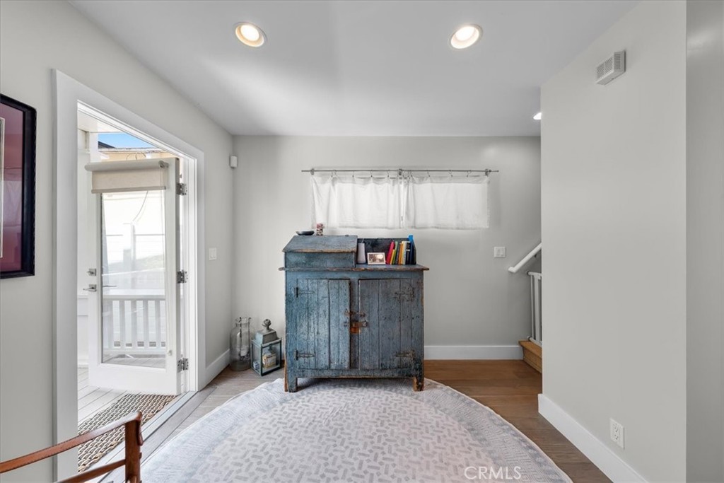 817 North Valley Drive Manhattan Beach, CA 90266 - Photo 23 of 28