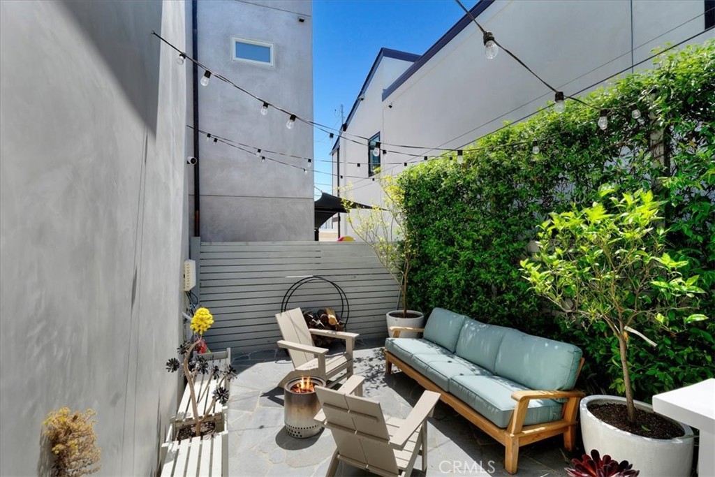 817 North Valley Drive Manhattan Beach, CA 90266 - Photo 24 of 28