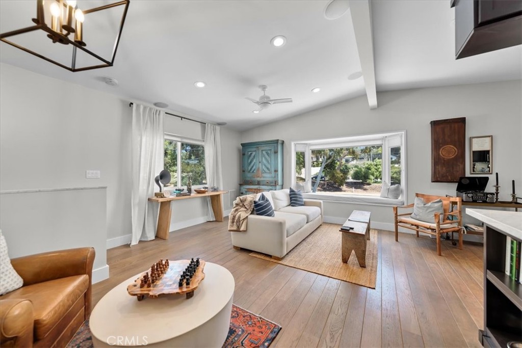 817 North Valley Drive Manhattan Beach, CA 90266 - Photo 4 of 28