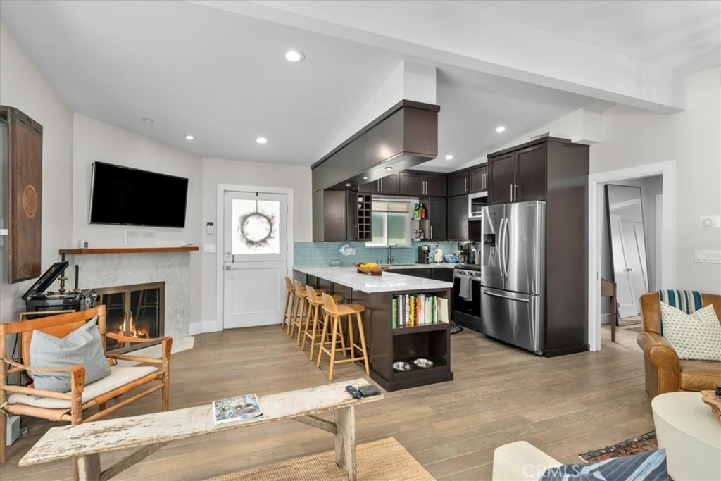 817 North Valley Drive Manhattan Beach, CA 90266 - Photo 8 of 28