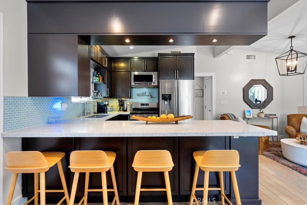 817 North Valley Drive Manhattan Beach, CA 90266 - Photo 9 of 28