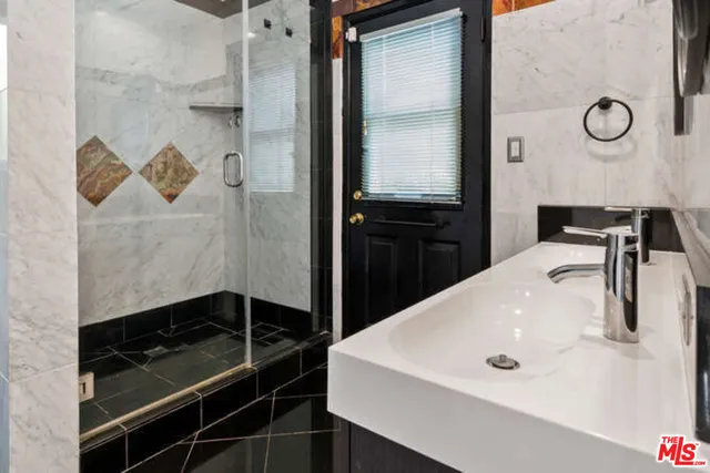 $7,950 | 3401 Alginet Drive, Encino, CA 91436