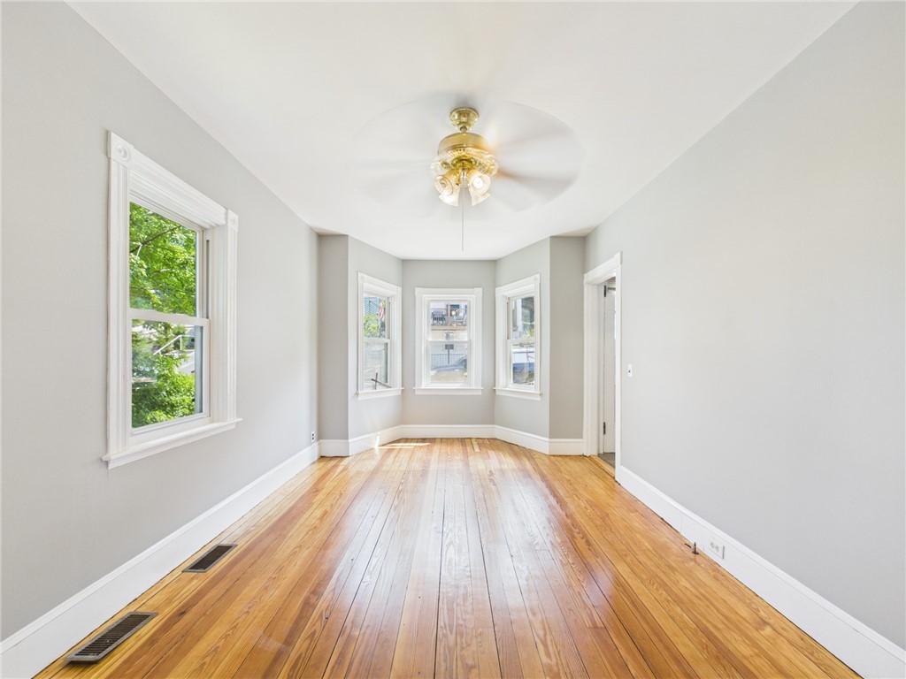 13 Clyde Street Providence, RI 02908 - Photo 5 of 35