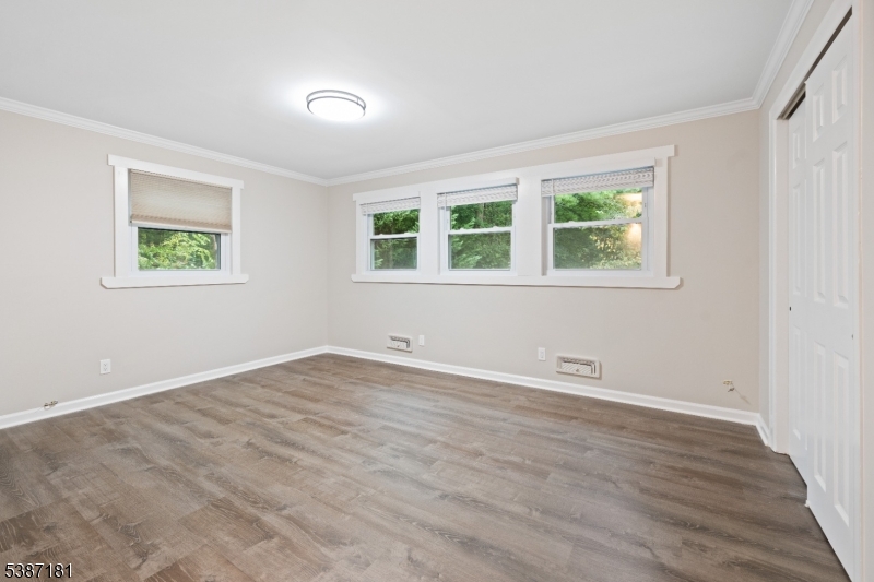 88 Emerson Road Somerset, NJ 08873 - Photo 11 of 34