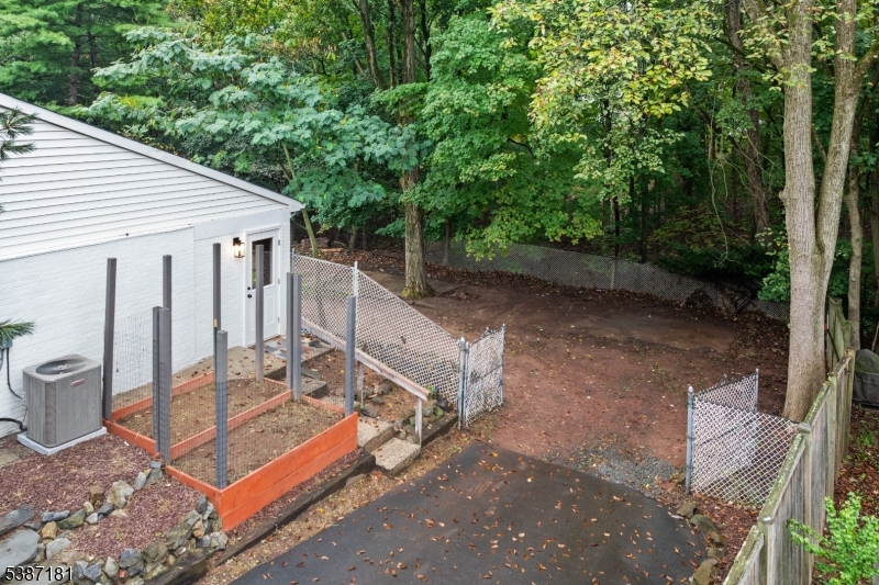 88 Emerson Road Somerset, NJ 08873 - Photo 26 of 34