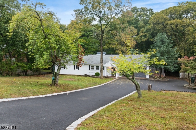 88 Emerson Road Somerset, NJ 08873 - Photo 27 of 34