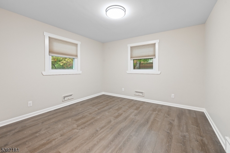 88 Emerson Road Somerset, NJ 08873 - Photo 10 of 34