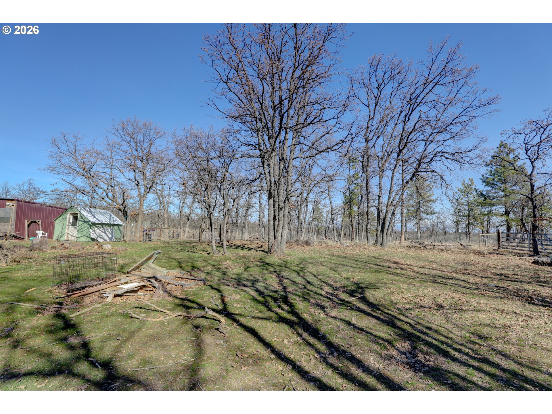 80165 Ridgetop Road Dufur, OR 97021 - Photo 36 of 43 a view of a yard with trees