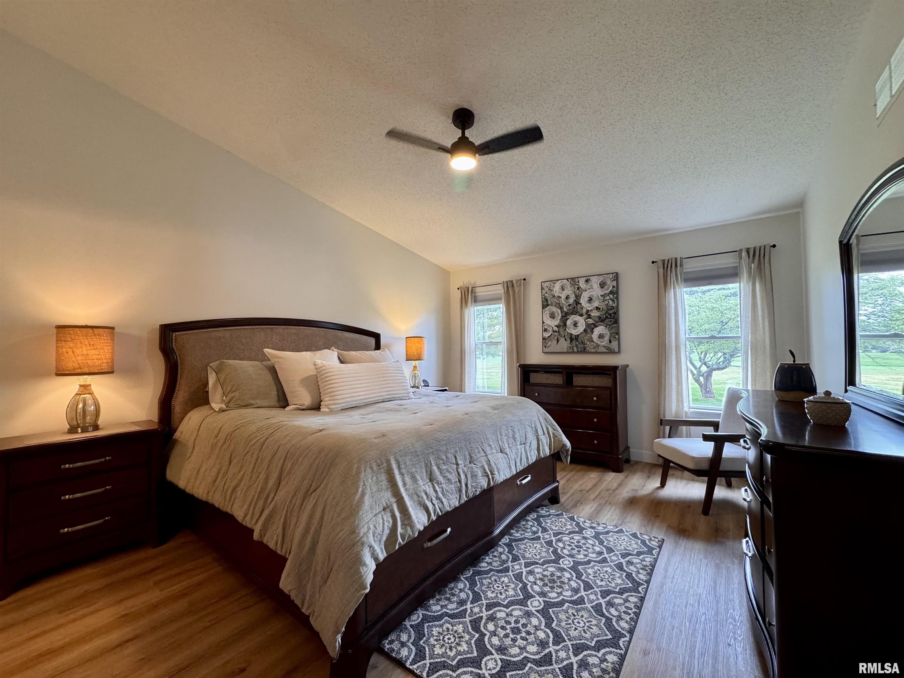 1123 Hawthorn Ridge Macomb, IL 61455 - Photo 20 of 34