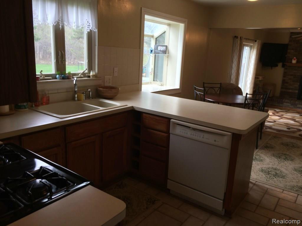 43860 Arlington Road Canton, MI 48187 - Photo 17 of 31 IMG_4219.jpg