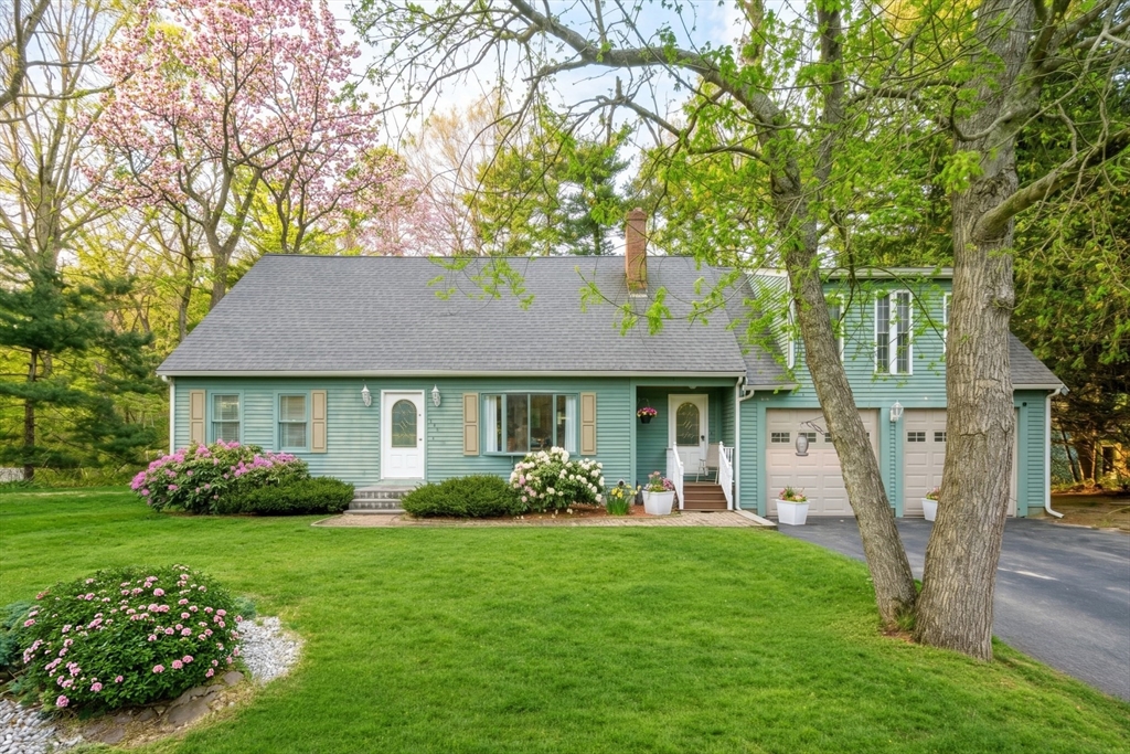 260 Shagbark Road Taunton, MA 02780 - Photo 1 of 40