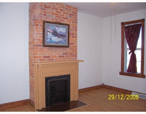 3127 Mount Morris Road Waynesburg, PA 15370 - Photo 4 of 7 Living Room.