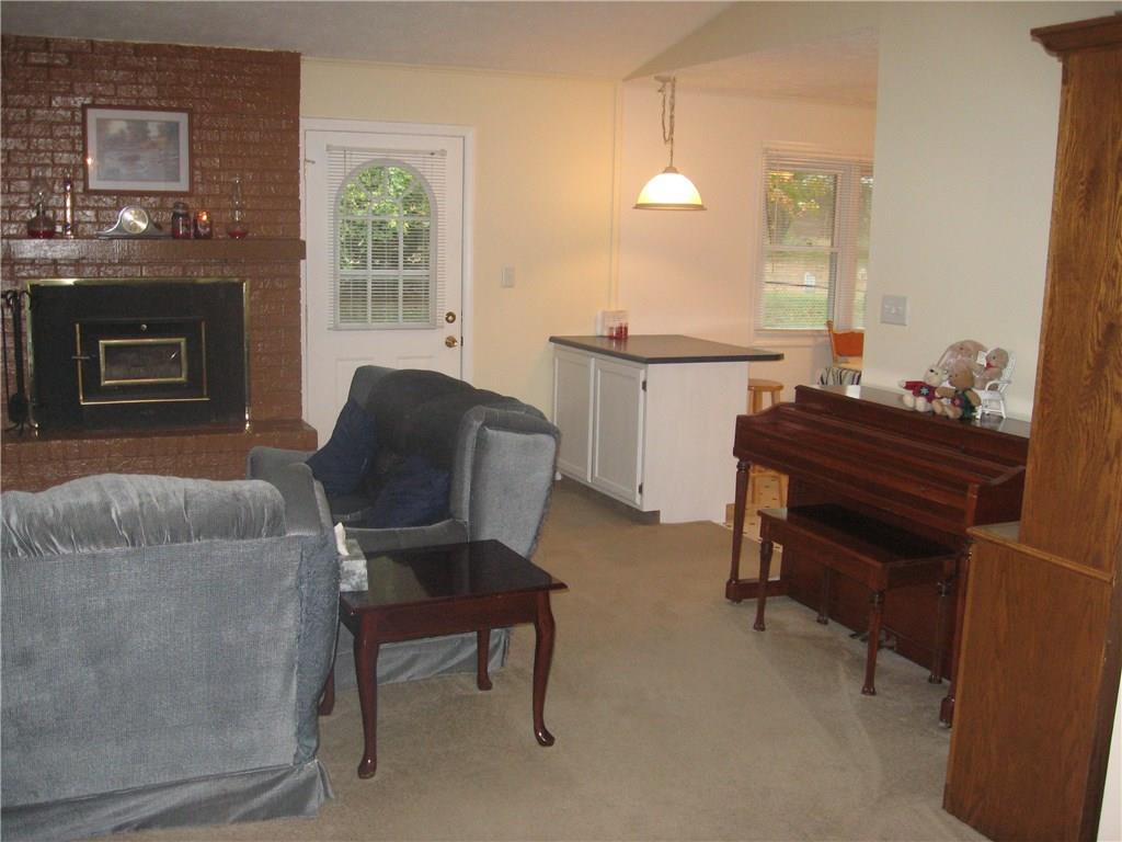 222 Georgetown Road Greenwood, IN 46142 - Photo 2 of 23 Gallery Image 2