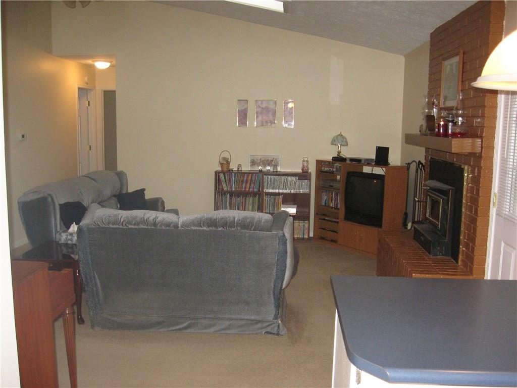 222 Georgetown Road Greenwood, IN 46142 - Photo 4 of 23 Gallery Image 4