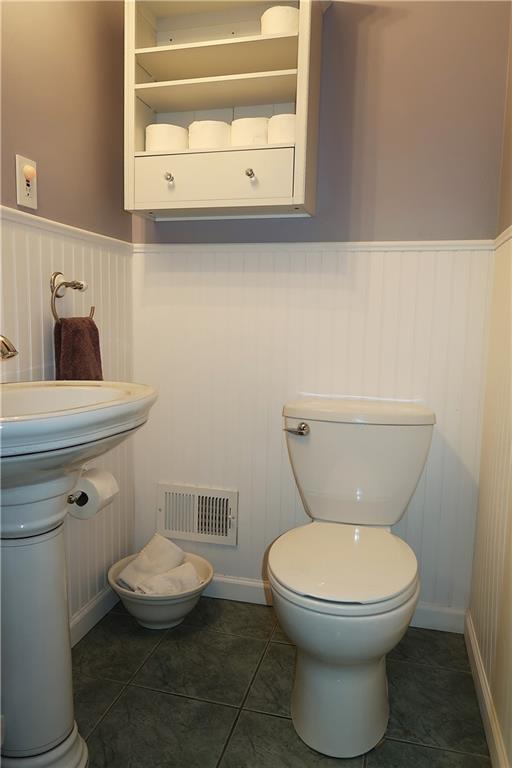 1714 Arona Road Irwin, PA 15642 - Photo 11 of 25 Gallery Image 11