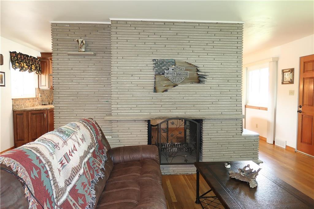 1714 Arona Road Irwin, PA 15642 - Photo 5 of 25 Gallery Image 5
