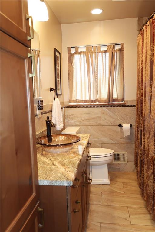 1714 Arona Road Irwin, PA 15642 - Photo 10 of 25 Gallery Image 10
