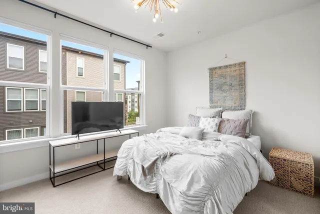 $575,000 | 2503 Nicholson Street, Hyattsville, MD 20782