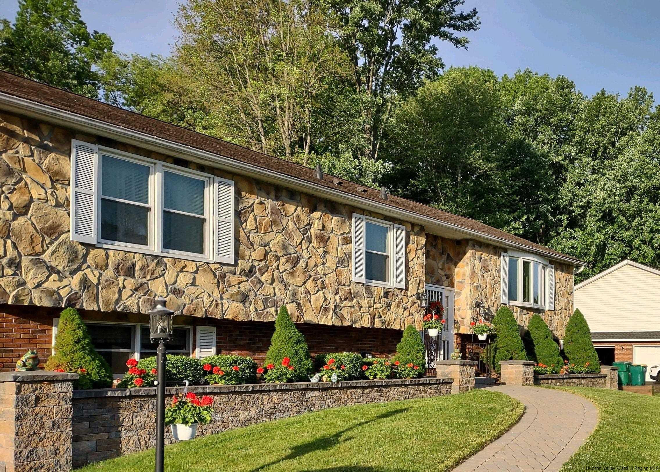 8 Pawan Circle Lake Katrine, NY 12449 - Photo 28 of 28 a view of house with yard