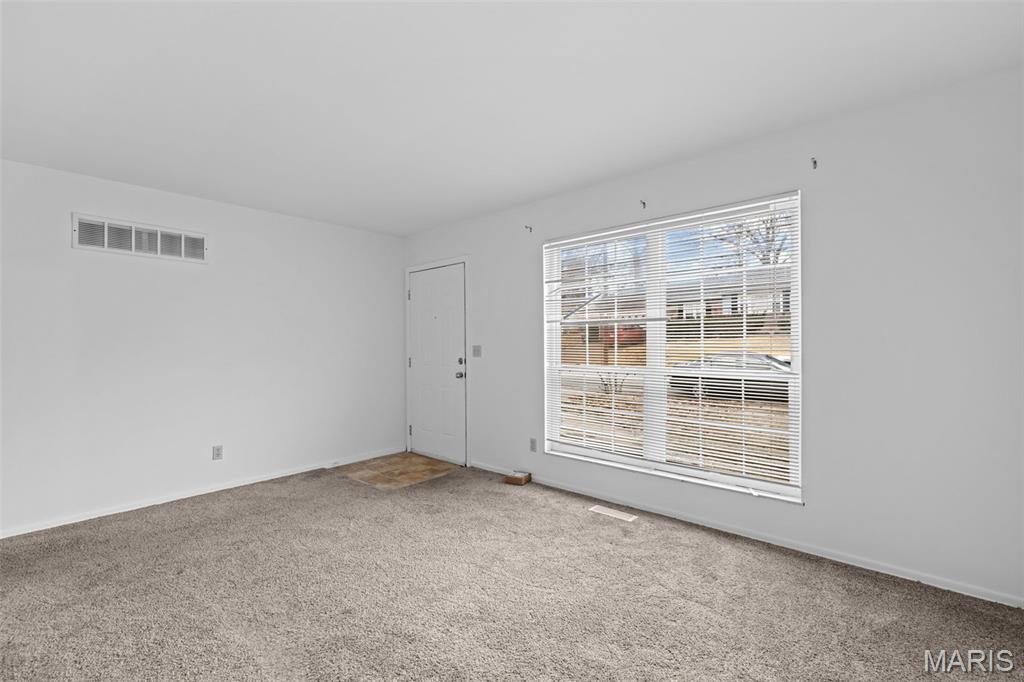 3557 High Drive St. Ann, MO 63074 - Photo 3 of 15