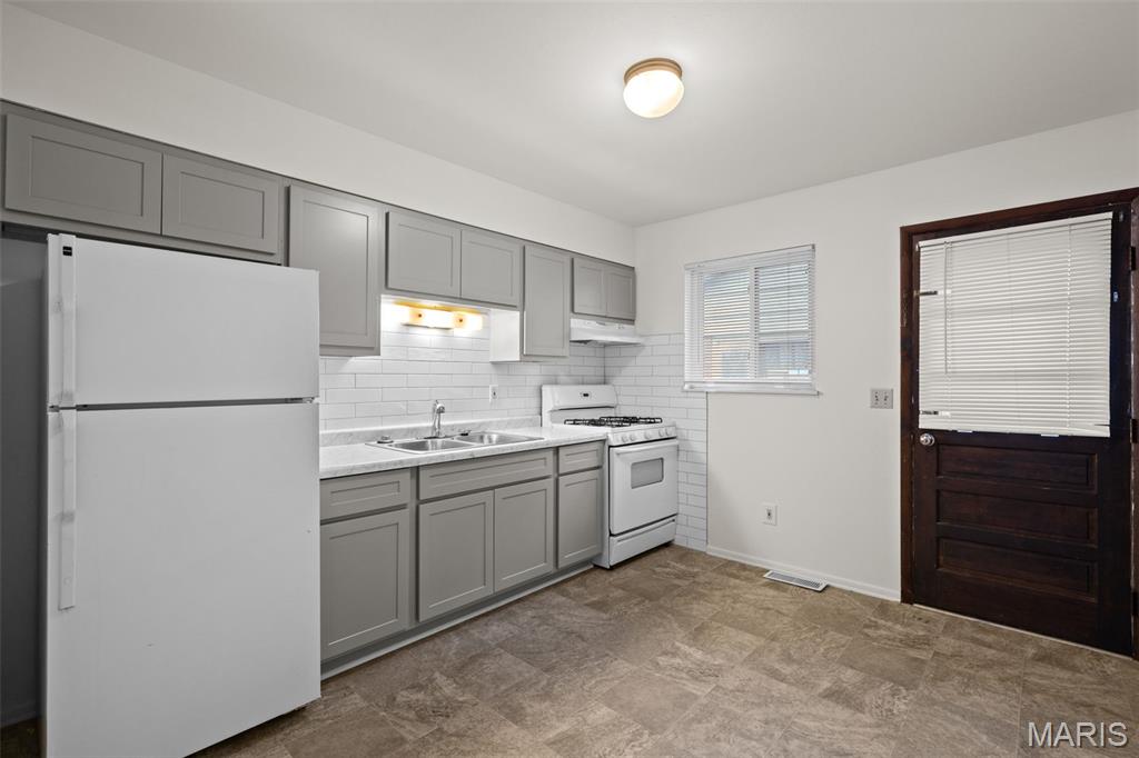 3557 High Drive St. Ann, MO 63074 - Photo 10 of 15