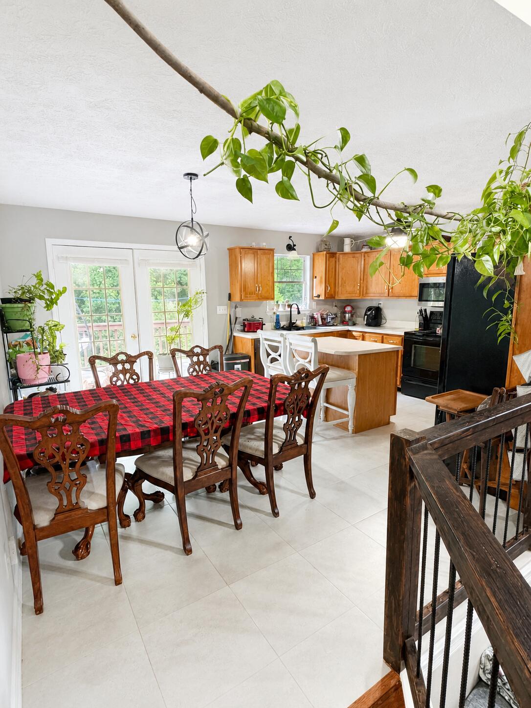 533 Middle View Drive Ringgold, GA 30736 - Photo 10 of 31 Cozy Kitchen w/Natural Light