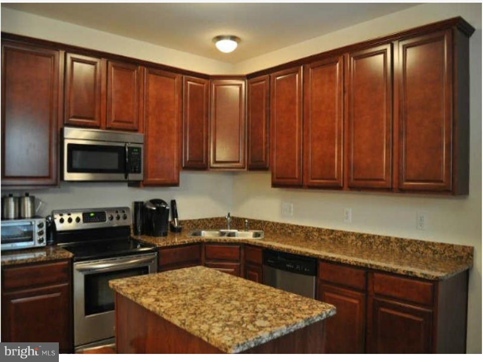 8818 Tall Cedars Lane Clinton, MD 20735 - Photo 6 of 23 Kitchen