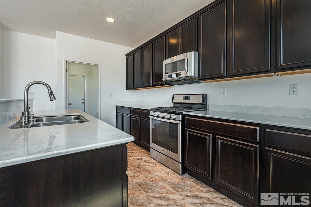 11585 Verazae Drive Reno, NV 89521 - Photo 8 of 23 Photo 8