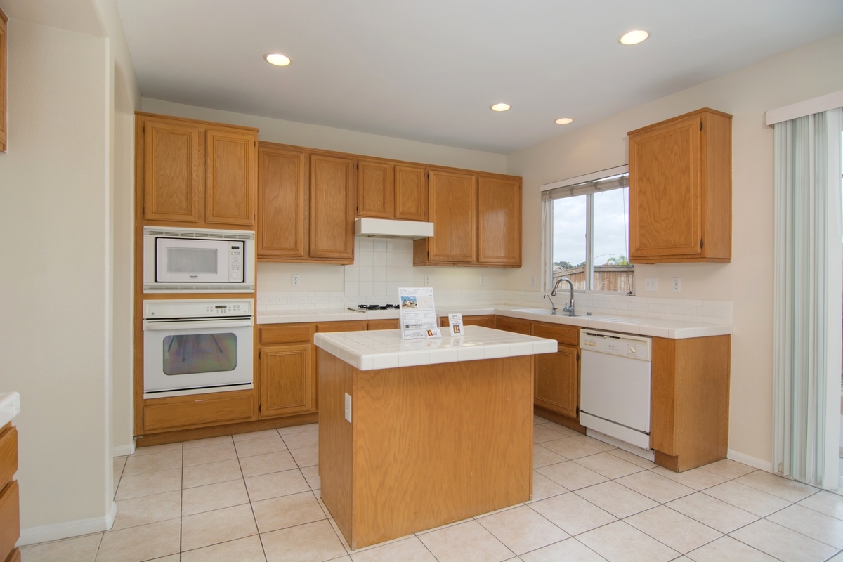 1705 Bridlevale Road Chula Vista, CA 91913 - Photo 11 of 24 Gallery Image 11