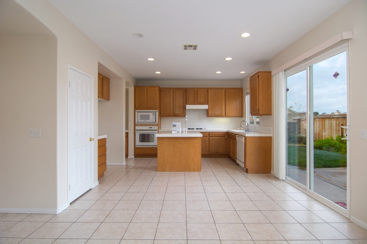 1705 Bridlevale Road Chula Vista, CA 91913 - Photo 4 of 24 Gallery Image 4