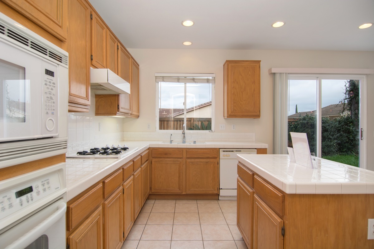 1705 Bridlevale Road Chula Vista, CA 91913 - Photo 5 of 24 Gallery Image 5
