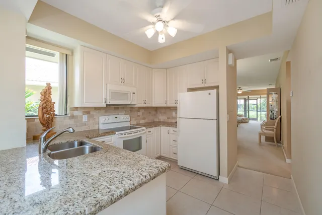 $6,000 | 135 Old Meadow Way, Palm Beach Gardens, FL 33418