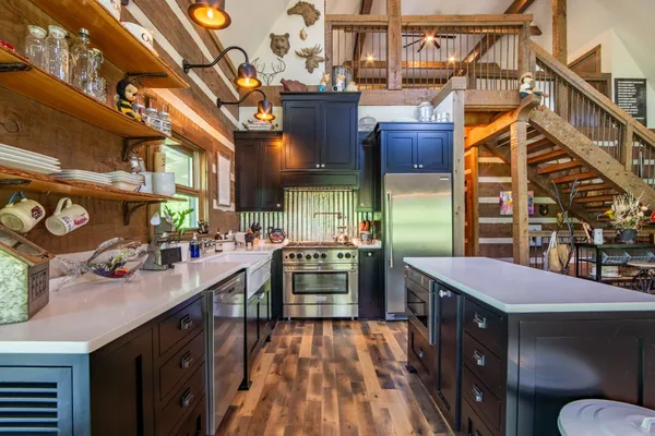 $736,000 | 102 Highwater Road, Waverly, TN 37185