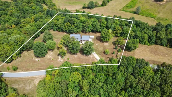 $736,000 | 102 Highwater Road, Waverly, TN 37185