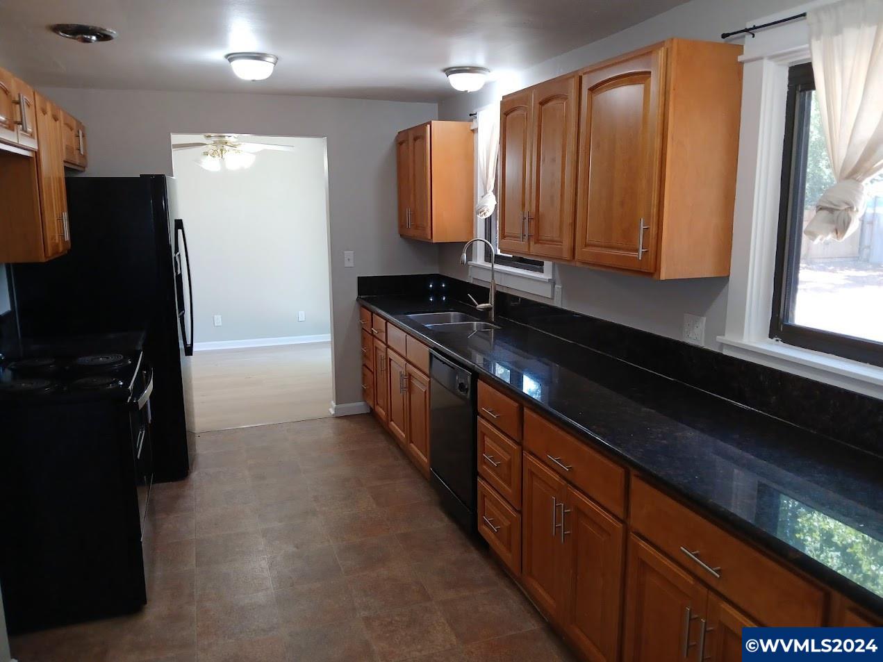 755 Mize Road Southeast Salem, OR 97302 - Photo 13 of 24