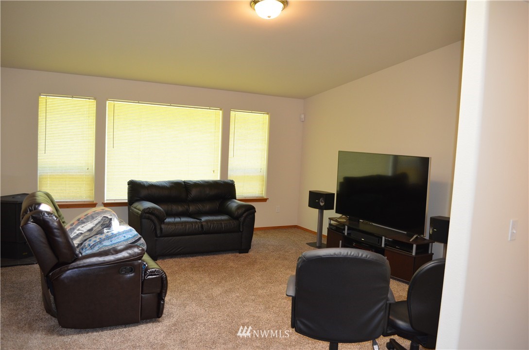 2581 Southwest Ritchie Drive Port Orchard, WA 98367 - Photo 14 of 22 Gallery Image 14