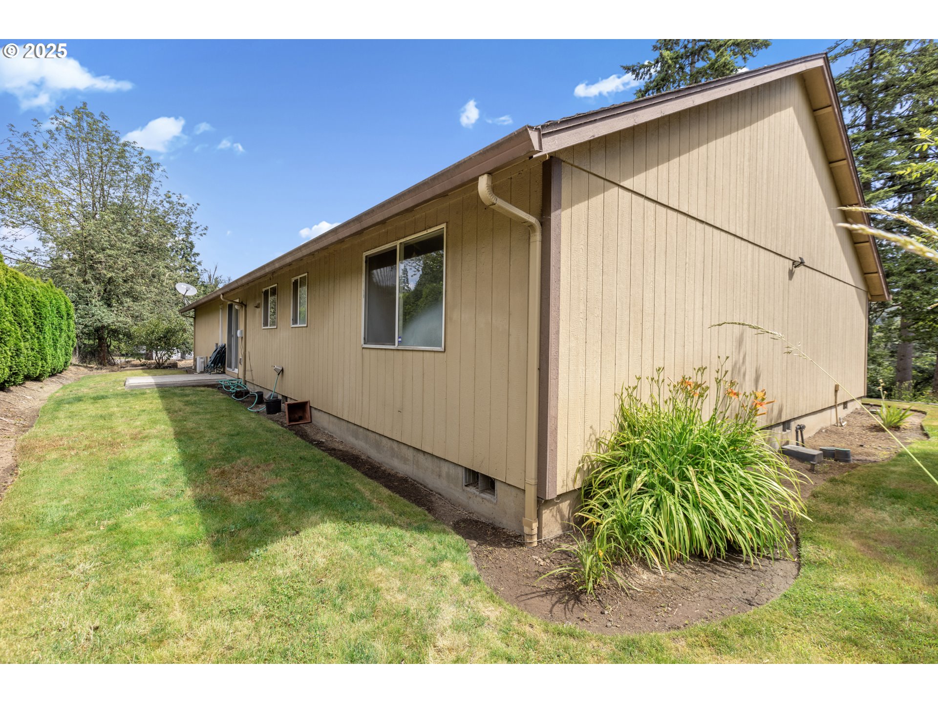 5580 Franklin Boulevard Eugene, OR 97403 - Photo 4 of 37