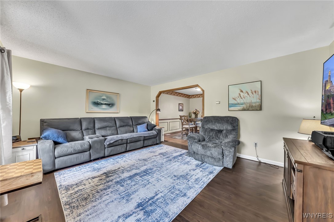 1845 Maxon Road Bennington, NY 14011 - Photo 24 of 50 Livingroom