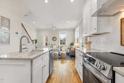 $495,000 | 402 D Chamberlin Avenue, Durham, NC 27704