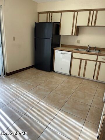 910 Big Tree Road, Unit 603 South Daytona, FL 32119 - Photo 2 of 12 IMG_6296