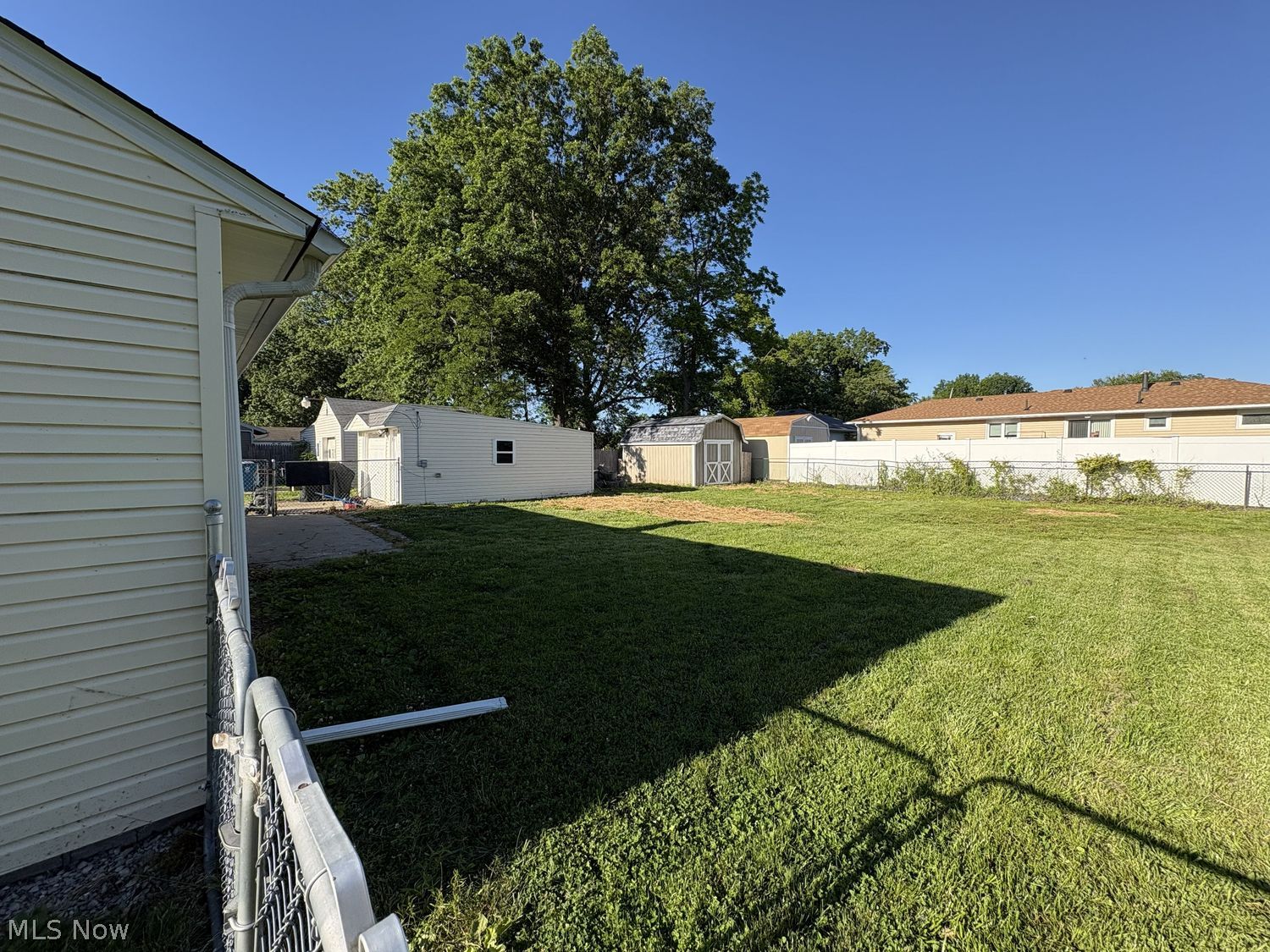 3425 Pickett Road Lorain, OH 44053 - Photo 7 of 29
