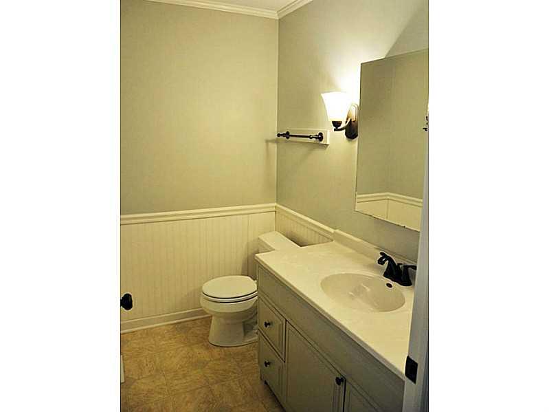 6254 Cromwell Road Indianapolis, IN 46250 - Photo 9 of 17 Gallery Image 9