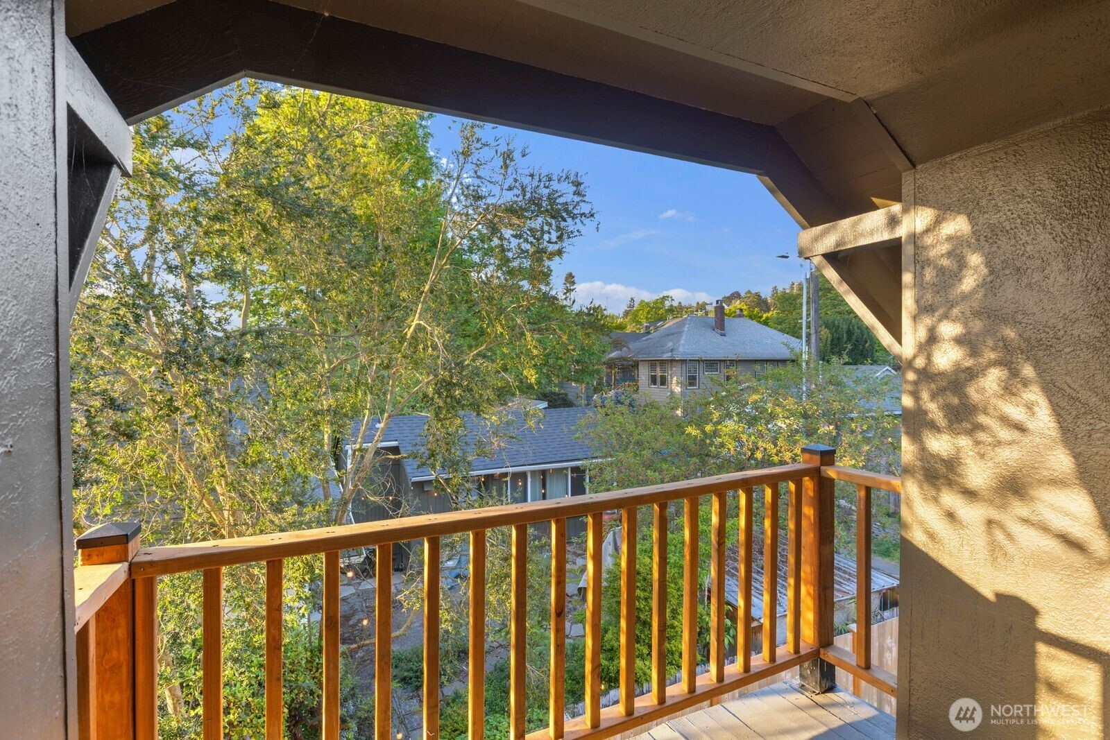 512 Northwest 44th Street Seattle, WA 98107 - Photo 34 of 37 a view of a balcony