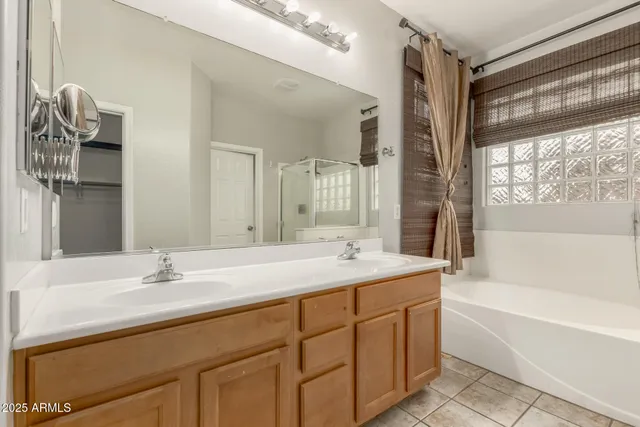 $2,300 | 3078 South Southwind Drive, Gilbert, AZ 85295