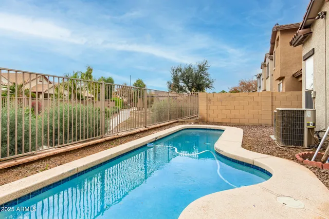 $2,300 | 3078 South Southwind Drive, Gilbert, AZ 85295