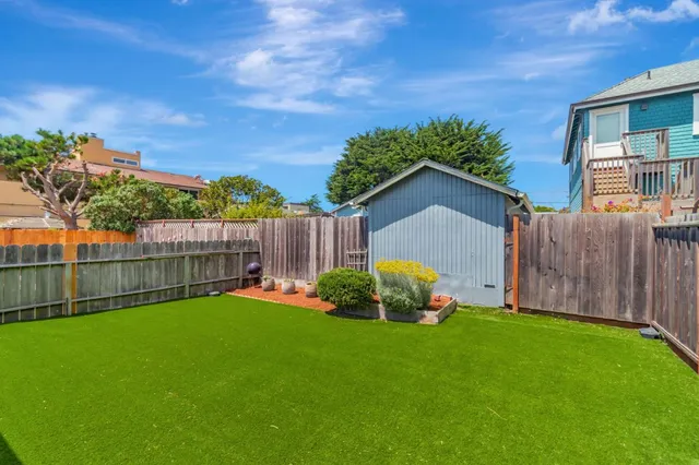 $950,000 | 131 Carmel Avenue, Pacifica, CA 94044