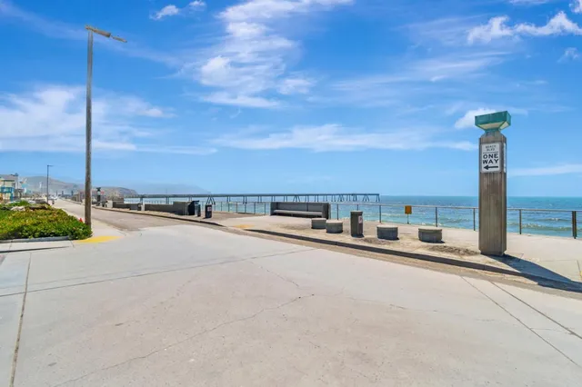 $950,000 | 131 Carmel Avenue, Pacifica, CA 94044