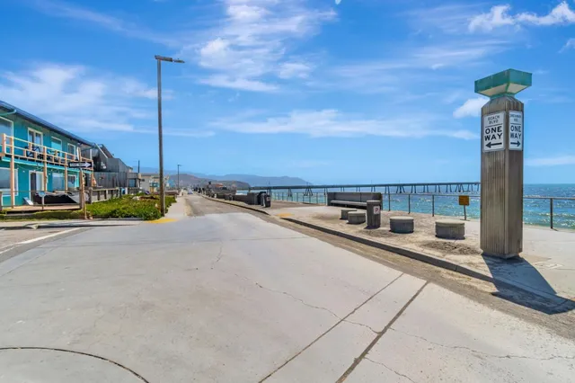 $950,000 | 131 Carmel Avenue, Pacifica, CA 94044